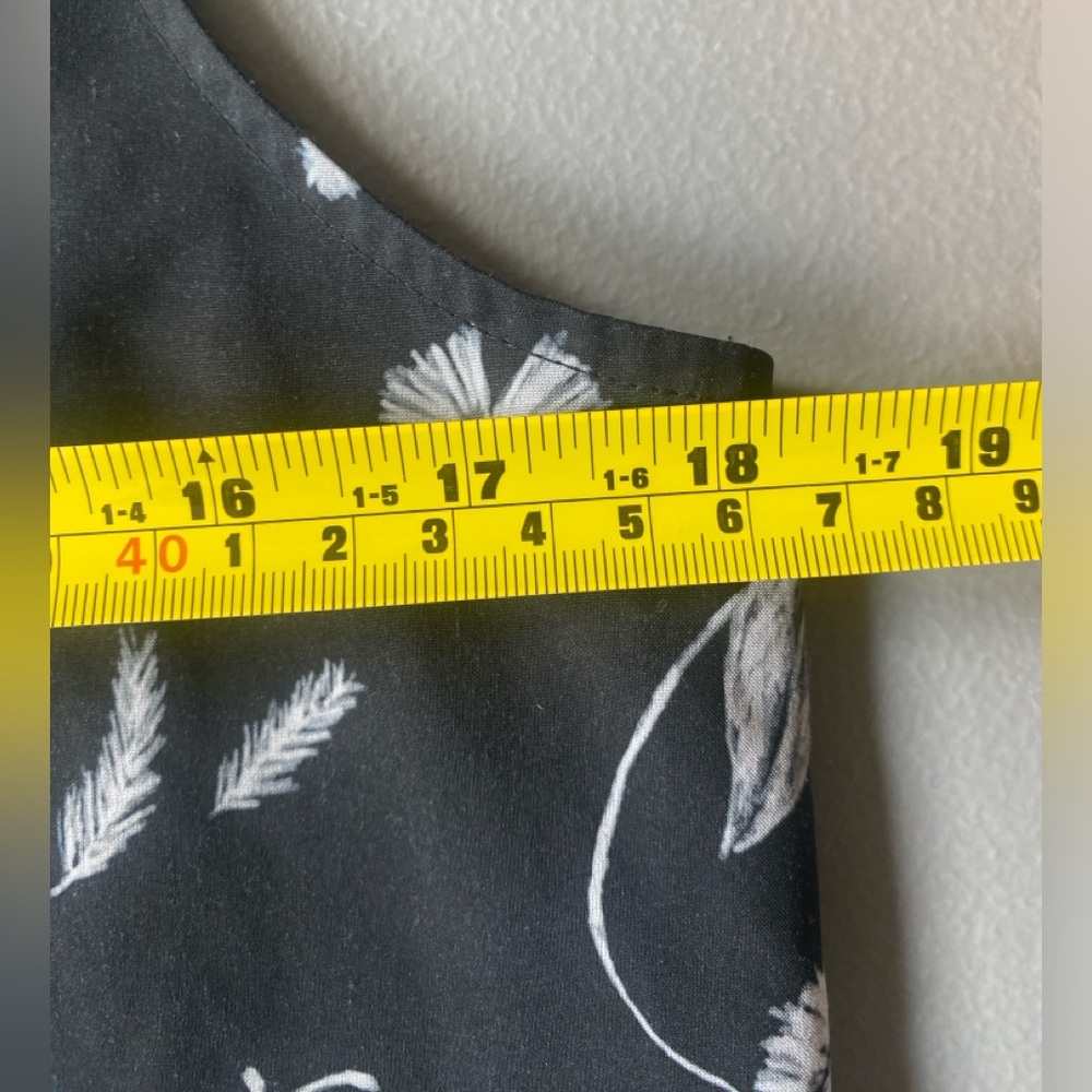 Althleta Sz Small Black Floral Print Ribbed Shell Zephyr Tank Top Black UPF 50+ - Picture 14 of 16